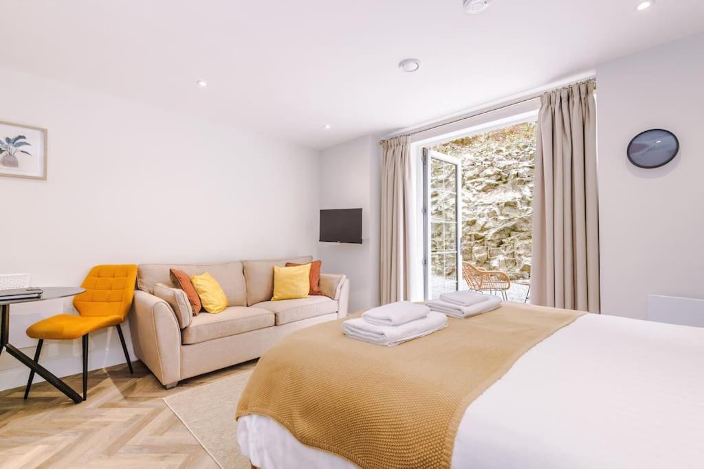 Rock Mill Apartment *