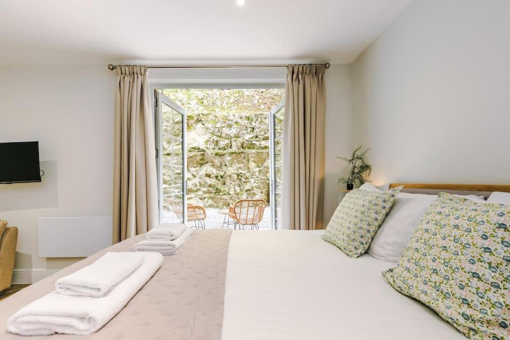 Rock Mill Apartment